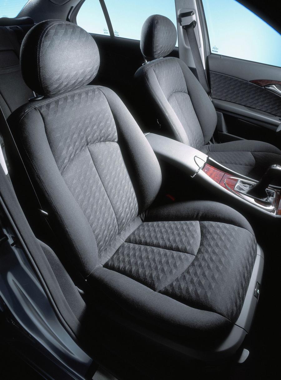  Mercedes-Benz E-Class 2002 года  (фото 283 из 448)